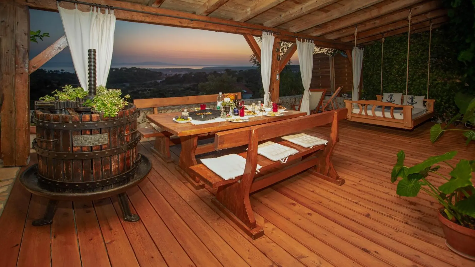 Villa Mora Banjol 0*,