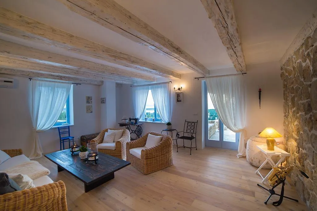 Villa Mora Banjol 0*,  Croatia