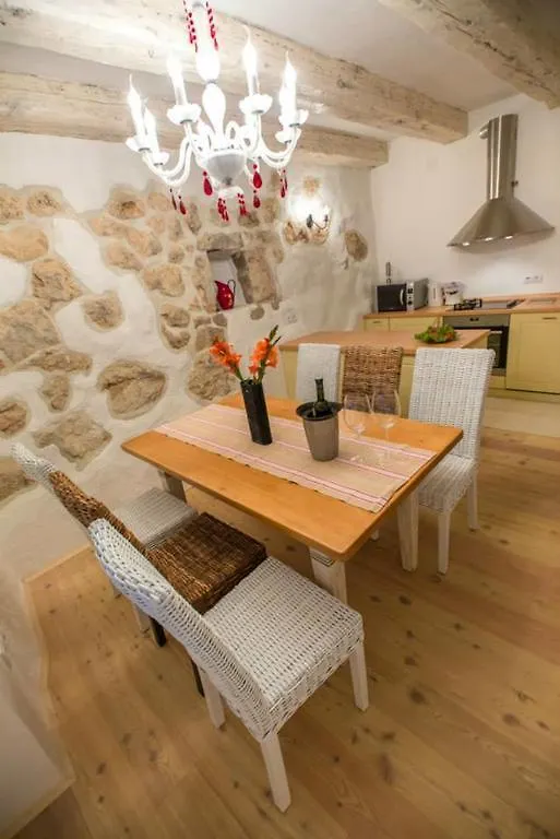 Villa Mora Banjol Croatia
